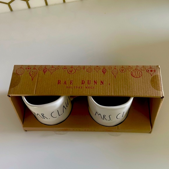 Rae Dunn Mr. & Mrs Claus - Picture 3 of 8